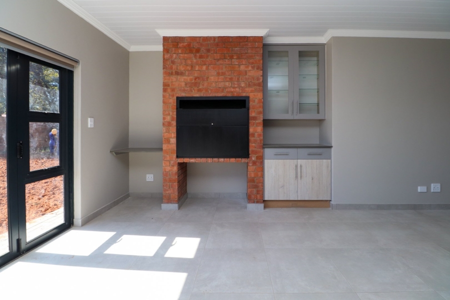 To Let 3 Bedroom Property for Rent in Flamwood North West